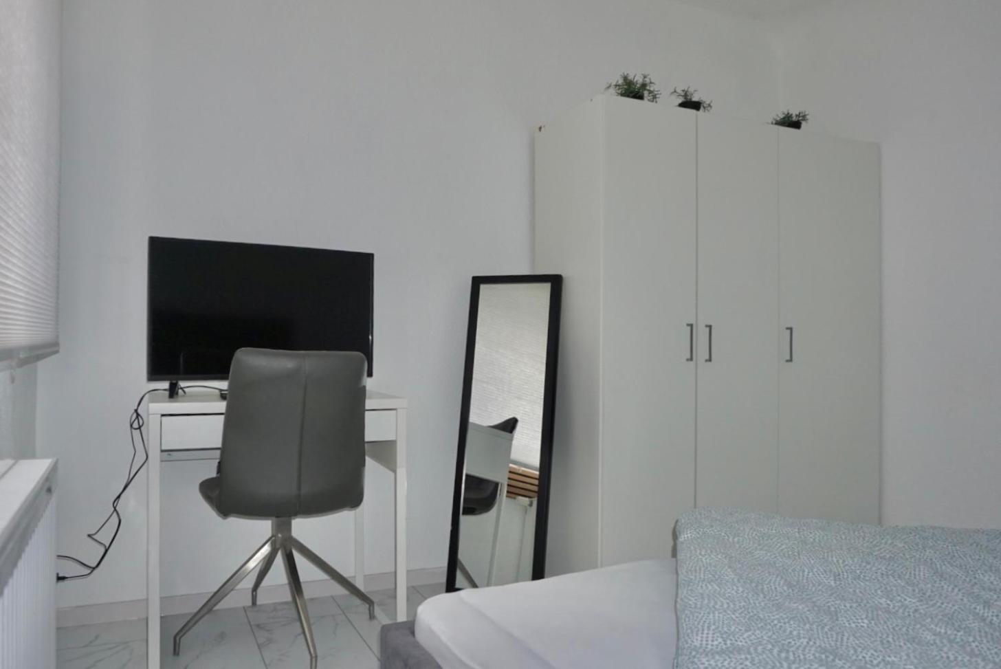M & E Apartment *