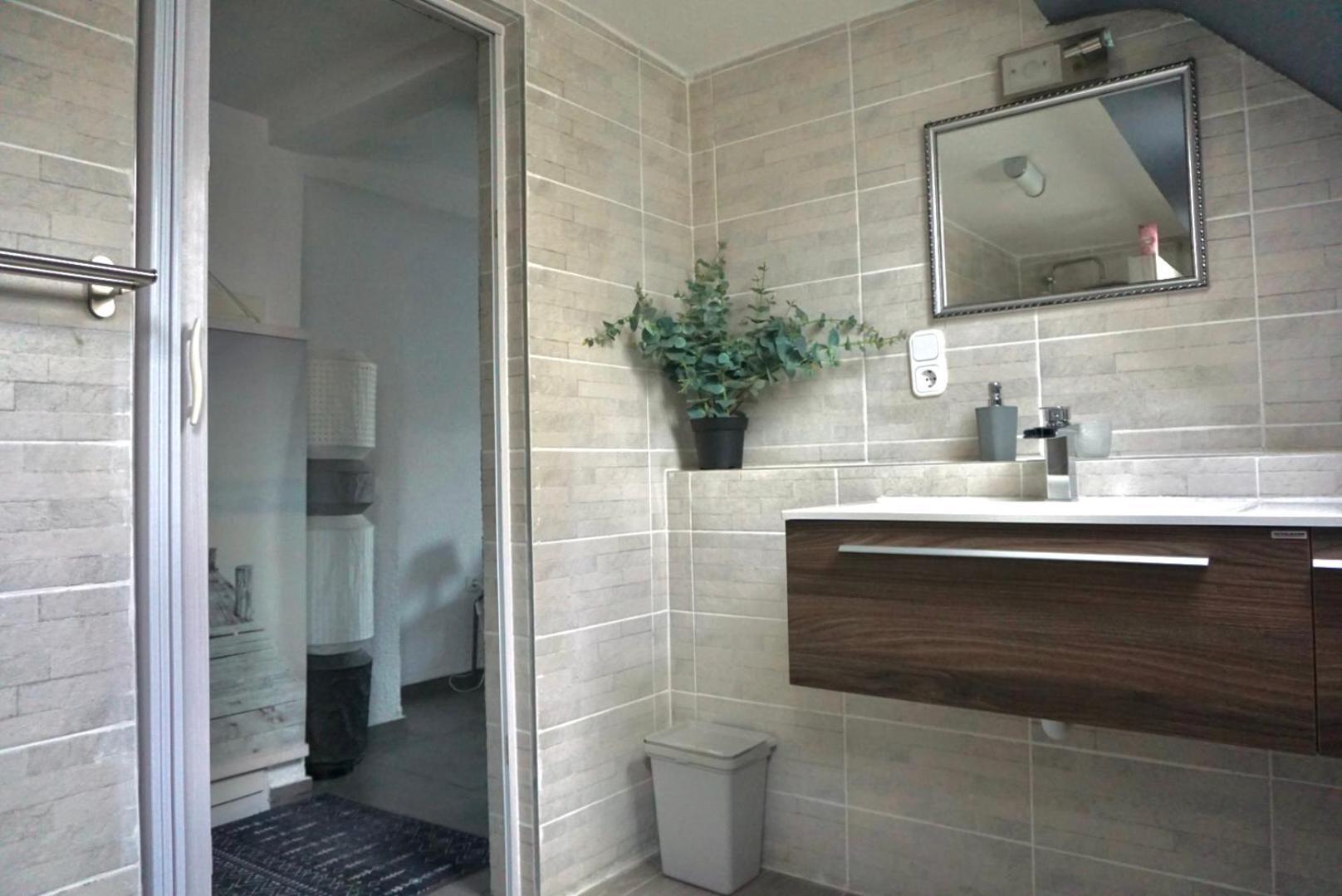 M & E Apartment *