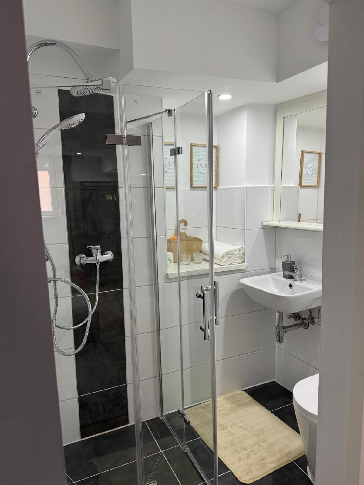 M & E Apartment